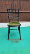Option 7 - black chair, green seat pad