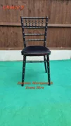 Option 9 - black chair, black seat pad